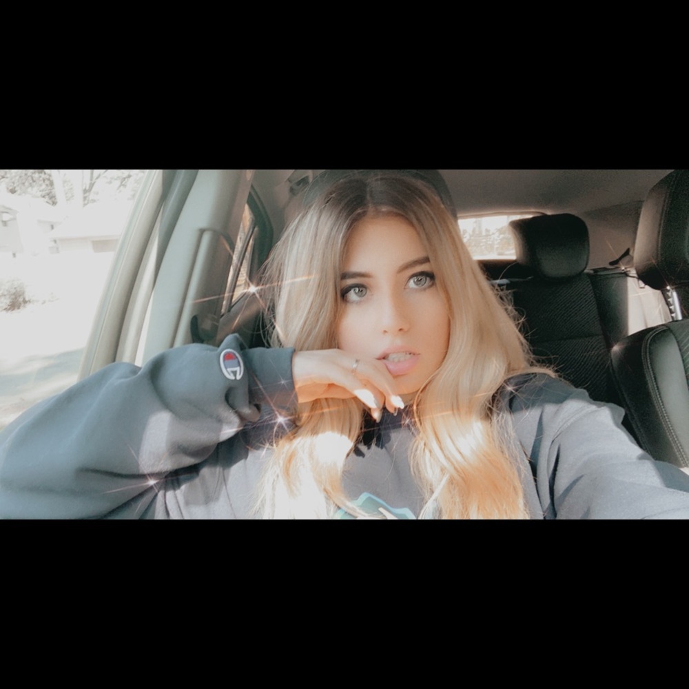 Meet your Posher, Lilly